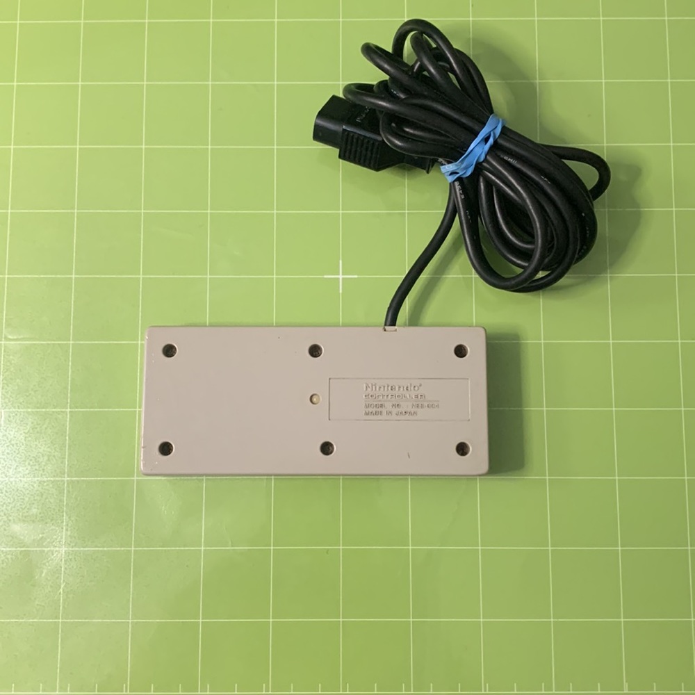 🔥Original Nintendo Brand NES Controller OEM Official TESTED NES-004 🔥 - Picture 2 of 3